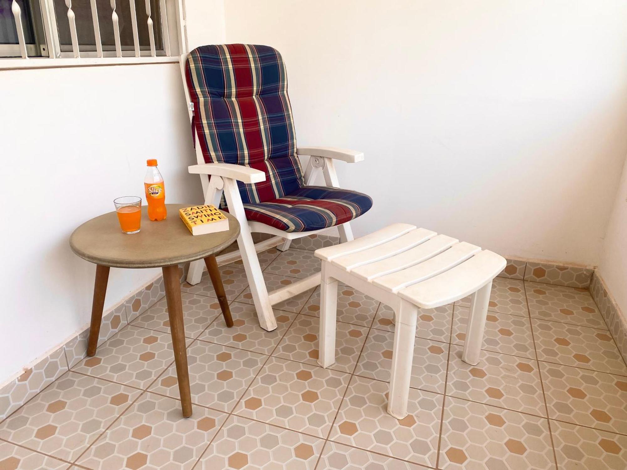 Dabo House Hotel Brufut Bagian luar foto