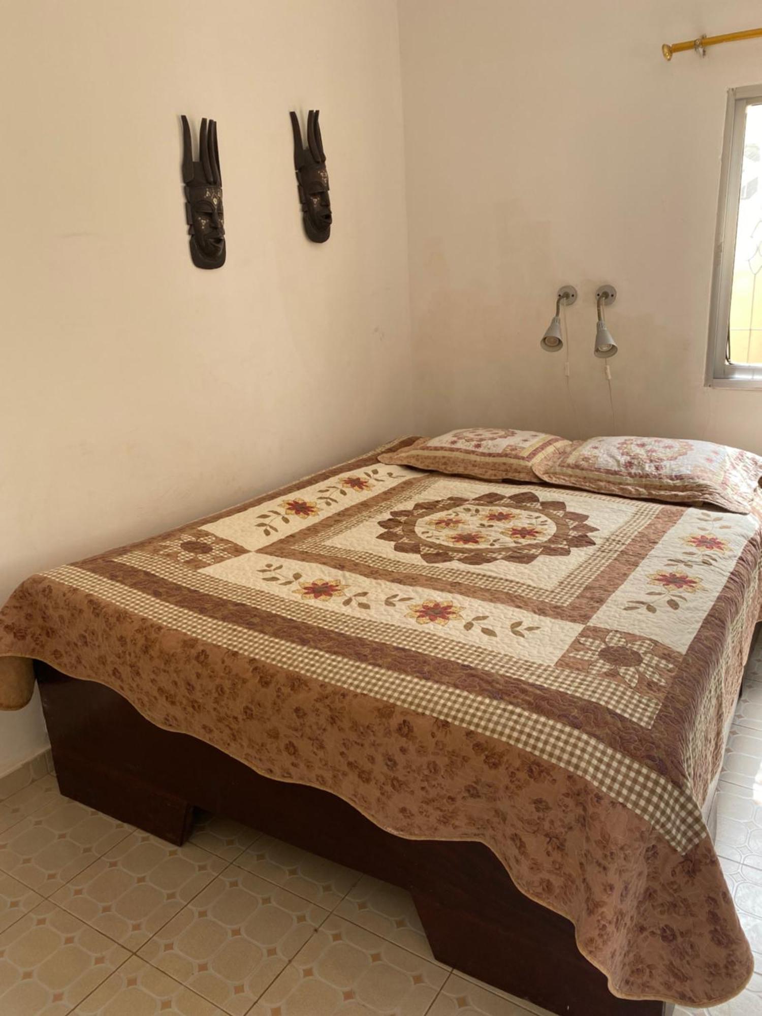 Dabo House Hotel Brufut Bagian luar foto